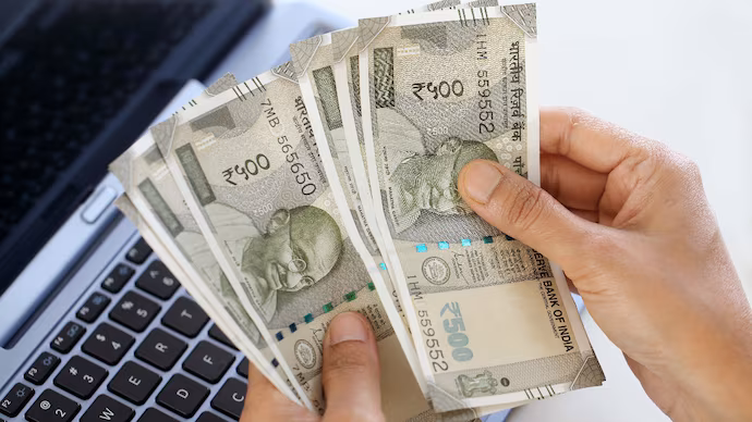 Cabinet clears Rs 1,866 crore productivity bonus for railway staff