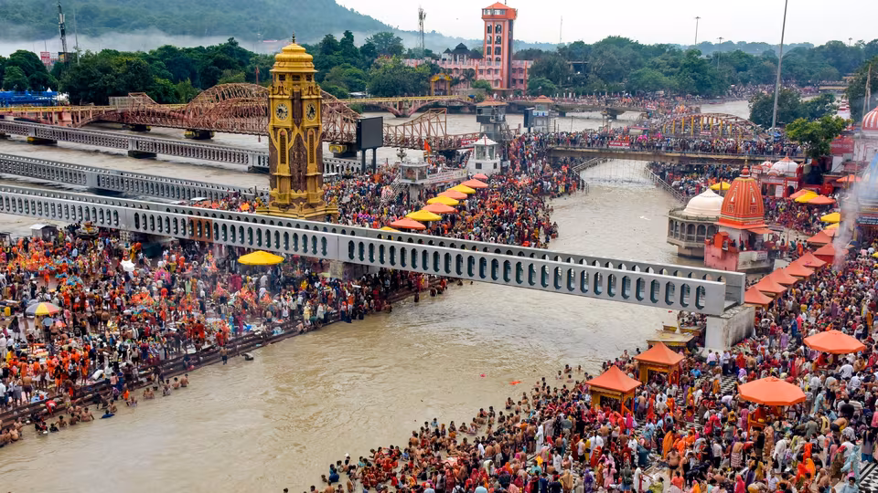 Devotees Participate In Kanwar Yatra Festivities In Haridwar As Holy Month Of Shravan Begins 15 Devotees participate in Kanwar Yatra festivities in Haridwar as holy month of Shravan begins