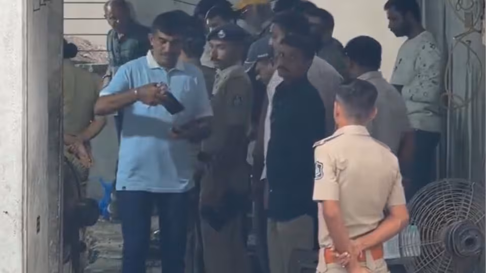 Jamnagar woman murders husband with lover, tells family he 'moved to Australia'