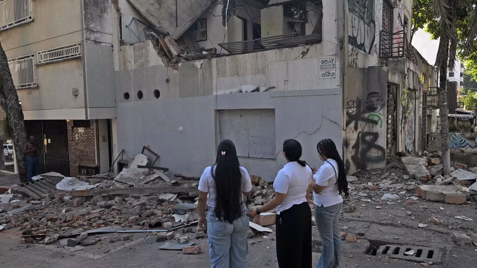 Magnitude 7.4 quake rocks western Colombia, killing at least 111 people