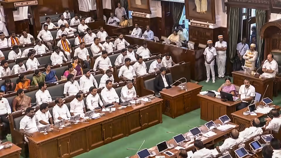 War Of Words, ‘Photos And Loyalties’ Debate Erupts In Tamil Nadu Assembly Over Shifting Alliances 15 War of words, ‘photos and loyalties’ debate erupts in Tamil Nadu assembly over shifting alliances