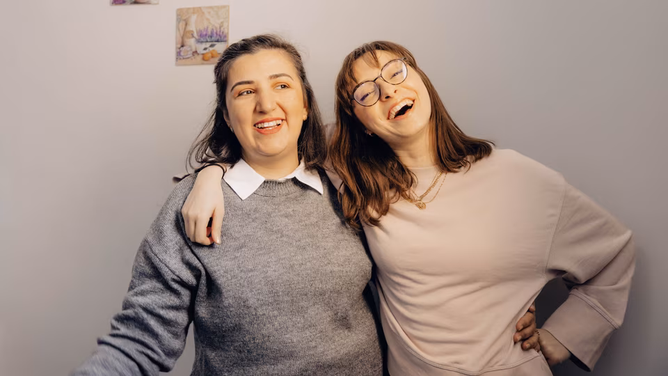 Friend not replying quickly? Psychotherapist explains why space in friendship is healthy and boundaries aren't rejection
