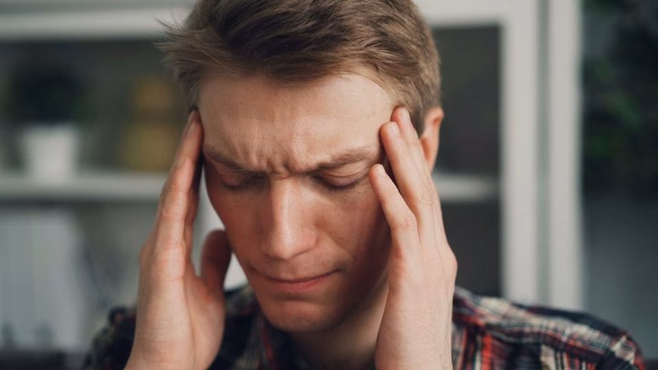 Ophthalmologist reveals when your headaches could mean you need eye check-up 1 Ophthalmologist reveals when your headaches could mean you need eye check-up