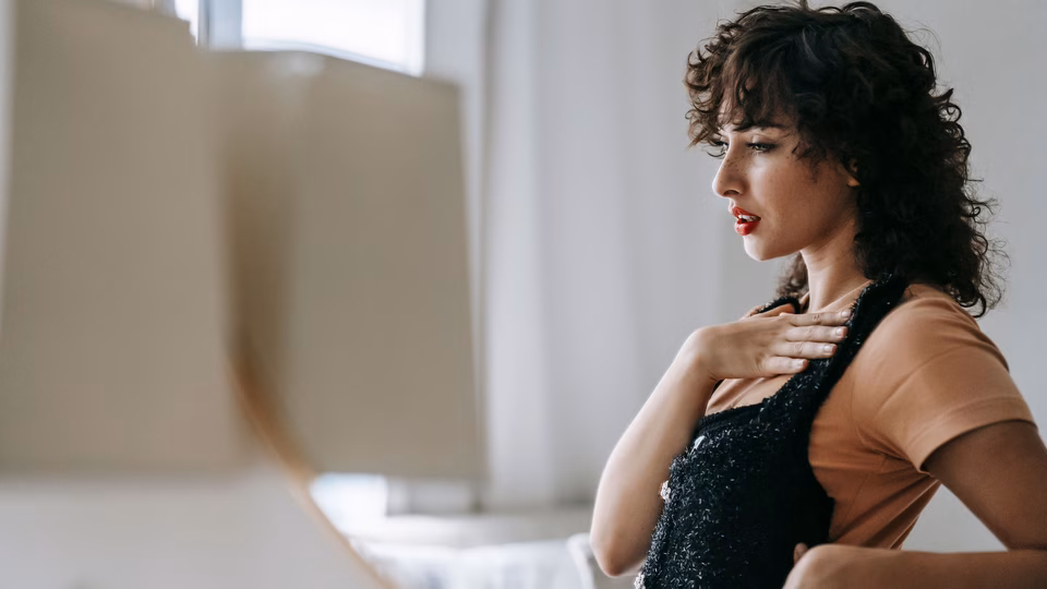 Chest pain that comes and goes without warning: When should you seek medical help, and when is it a cause for concern
